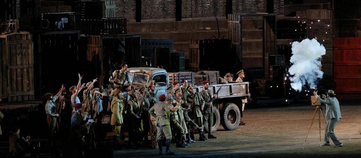 Hugo de Ana met en scène Carmen (Bizet) aux Arènes de Vérone