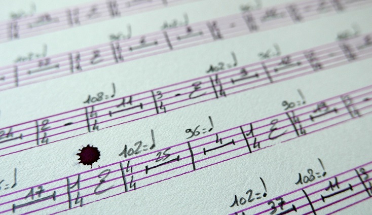 une larme d'encre violette survenue lors d'une performance de Colin Roche