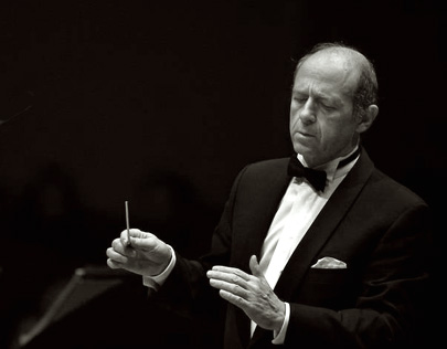 le chef d'orchestre hongrois Iván Fischer joue Mahler à la salle Pleyel (Paris)