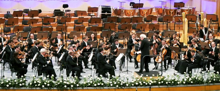 à Bucarest, superbe opus 10 de Britten par Simon Rattle et les Berliner !