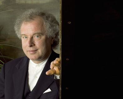 Le pianiste hongrois András Schiff en récital à Paris