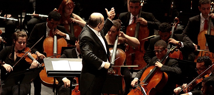 Cláudio Cruz dirige l'Orquestra Jovem do Estado de São Paulo au Festival Berlioz